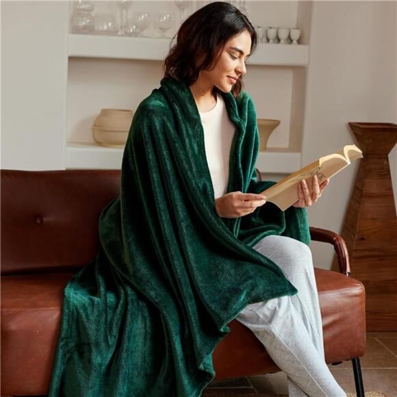 Extra Large Fleece Throw Blanket for Couch, Sofa, 300GSM - Picture 3 of 7